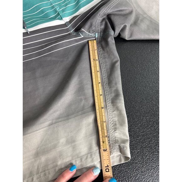 O'Neill Men's Gray/Turquoise Stripe Cargo Board Shorts Size 34 - Picture 8 of 8